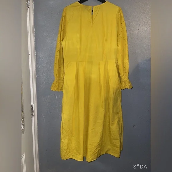 Who what wear yellow dress size X-Large leave has handmade flower not new long. - Picture 2 of 12